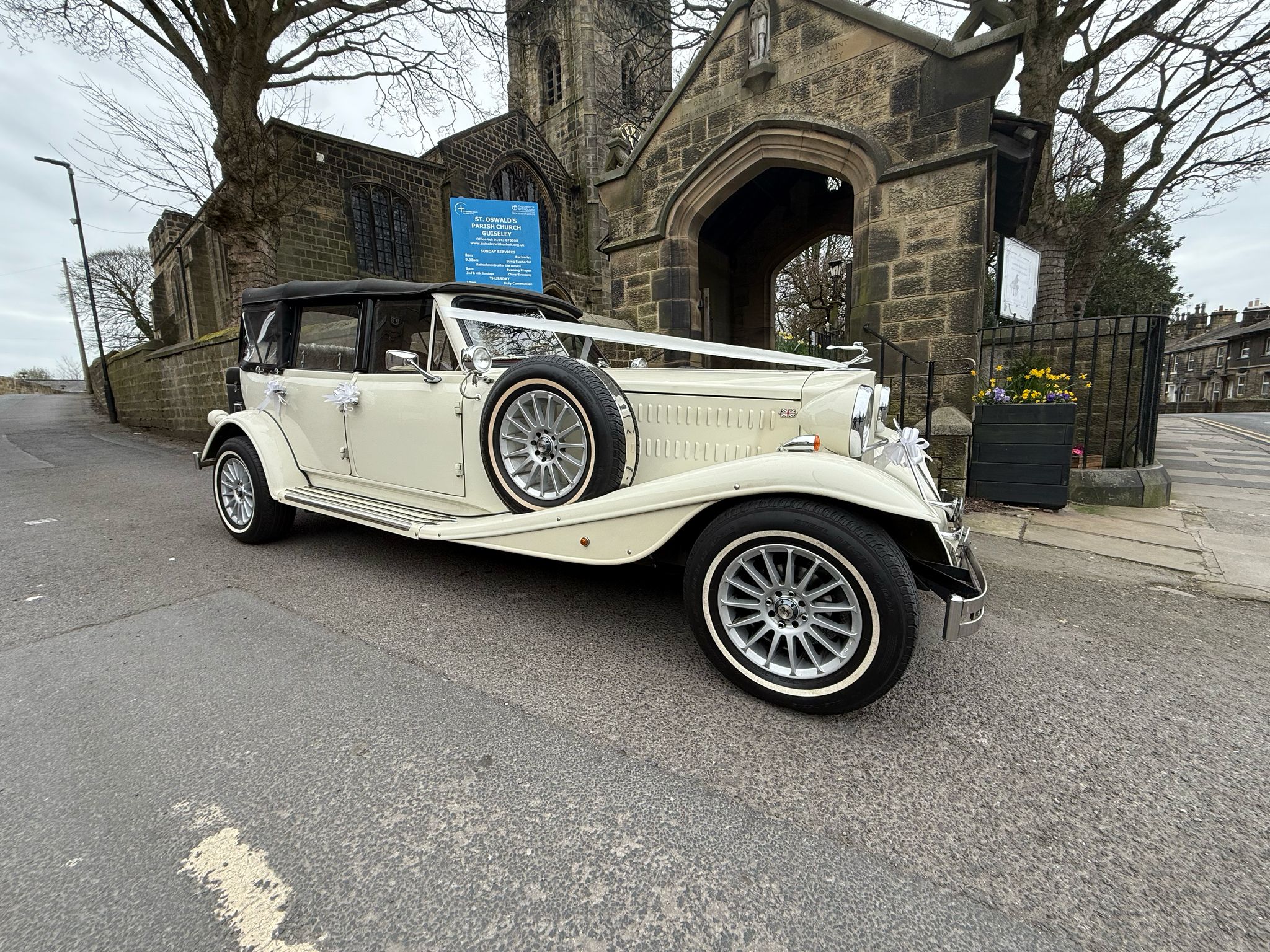 Classic Beauford Tourer wedding car presentation
